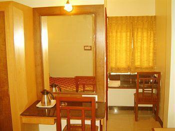 Venus Residency Hotel Bangalore Buitenkant foto